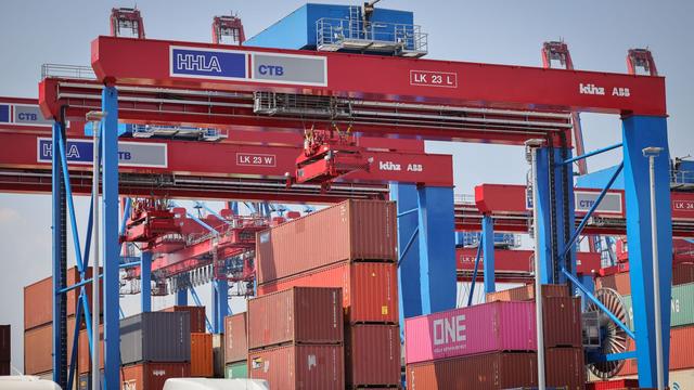 Schifffahrt: Reederverband wegen des HHLA-Deals verunsichert 