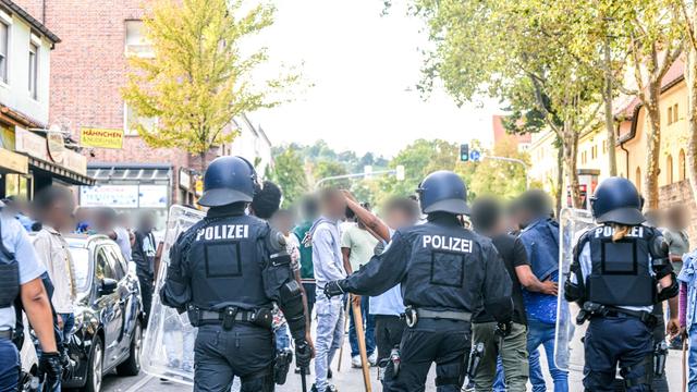 Demonstrationen: Polizei zu Ausschreitungen in Stuttgart «weitgehend stabil» 