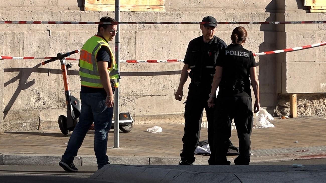 Ermittlungen: Motiv Für Tödliche Messerattacke In Würzburg Noch ...