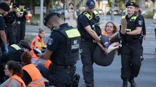 Klimaschutzgruppe: Erneut Straßenblockaden von Klimademonstranten in Berlin