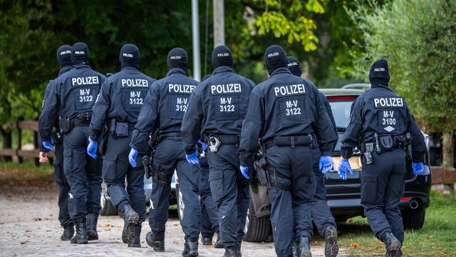Polizei: Razzia gegen Neonazis: Wohnungen in Ostthüringen durchsucht