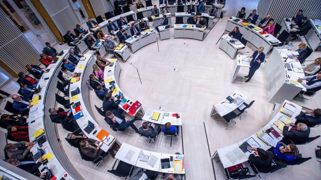Bildung: Lehrergewerkschaft genervt von Bildungsdebatte im Landtag