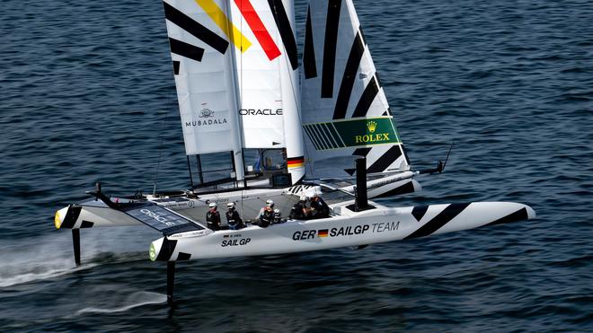 SailGP: Bruch stoppt Sebastian Vettels Segel-Team vor Tarent | DIE ZEIT