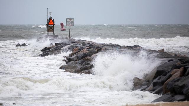 Nahezu Hurrikan-Stärke: Sturm «Ophelia» steuert auf US-Ostküste zu