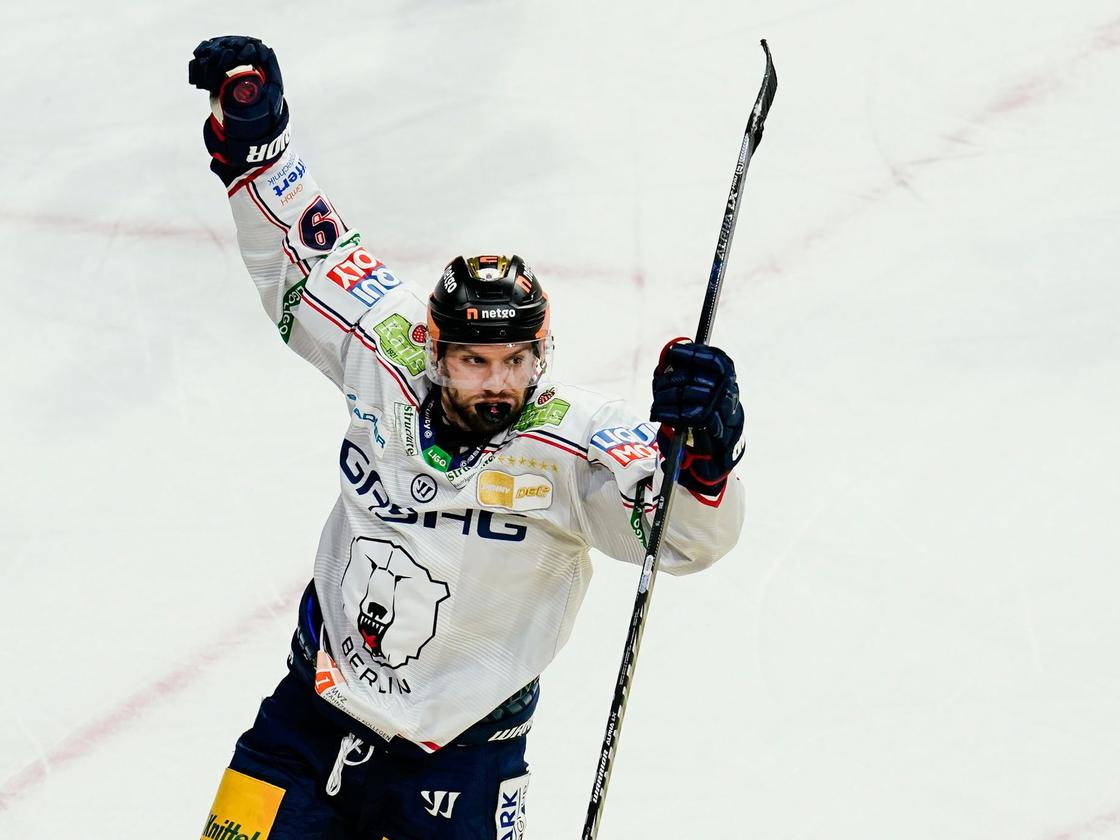 Eishockey Eisbären Berlin siegen mit 82 bei den Iserlohn Roosters ZEIT ONLINE
