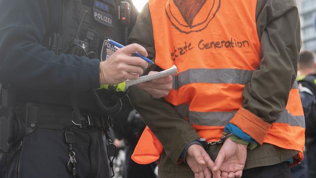 Berlin: Polizei verhindert größere Blockade der Letzten Generation