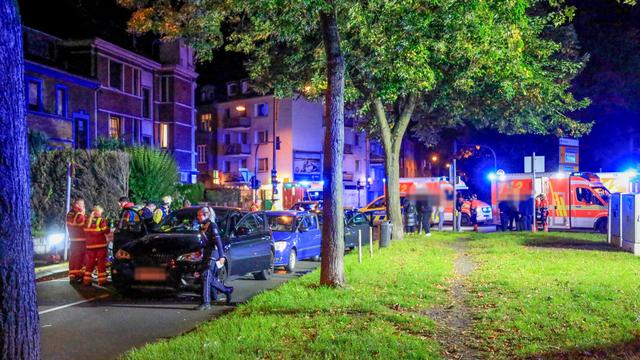 Verkehr: Neun Verletzte nach Auffahrunfall in Krefeld
