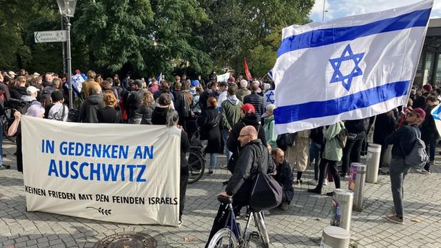 Konflikte: Solidaritäts-Kundgebung für Israel in Leipzig