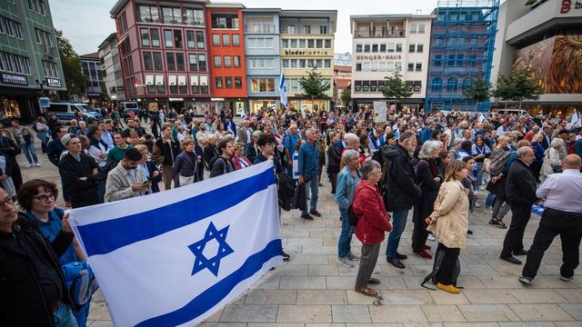 Demonstrationen: Hunderte Menschen bei Solidaritätskundgebung für Israel 