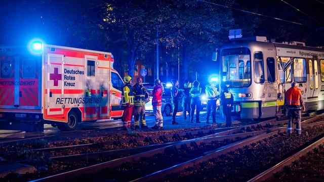 Verkehr: 22 Verletzte nach Kollision zweier Straßenbahnen in Hannover