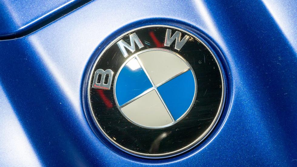 Fahrzeugbau: BMW verkauft mehr Autos: Mercedes-Benz weniger