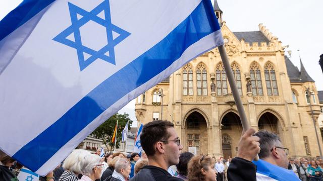 Erfurt: Mehr als 200 Menschen bei Solidaritätskundgebung für Israel 