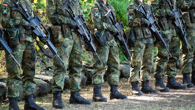 Verteidigung: Berlin sagt Zehntausende Soldaten für neue Nato-Strategie zu