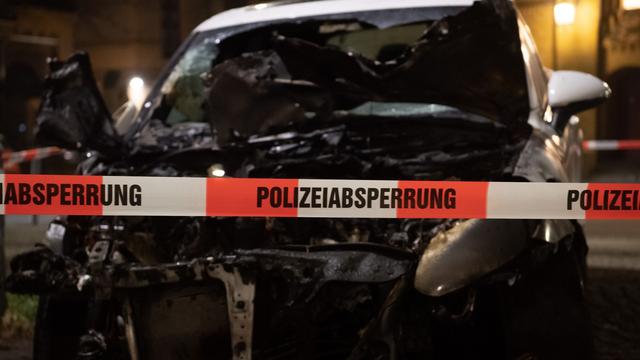 Kreuzberg: Mehrere brennende Autos - Verdacht auf Brandstiftung