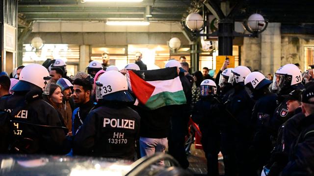 Konflikte: Polizei verbietet bis Mittwoch pro-palästinensische Demos