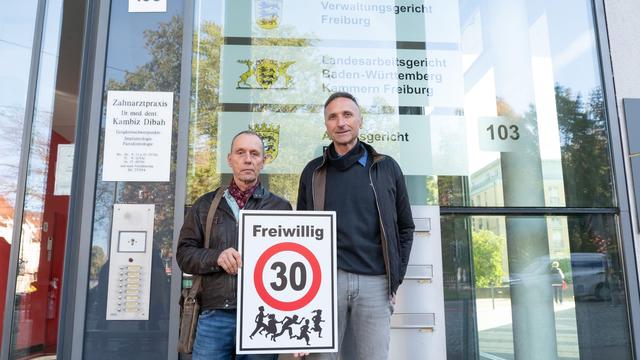 Baden-Württemberg: Streit um Tempo 30-Schilder vor Gericht 
