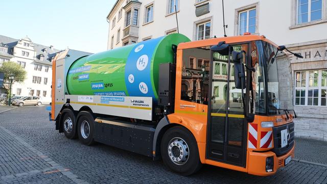 Kommunen: Abfallfahrzeug mit Wasserstoffantrieb in Weimar im Einsatz