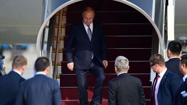 Diplomatie: Putin landet zu Seidenstraßen-Gipfel in Peking