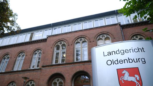 Landgericht Oldenburg: Prozess wegen versuchten Mordes nach Messerangriff an Schule