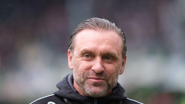2. Bundesliga: Ex-Coach Doll lobt HSV für Kontinuität auf Trainerposten