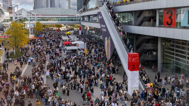 Literatur: Buchmessen-Bilanz: 215.000 Besucher kommen nach Frankfurt
