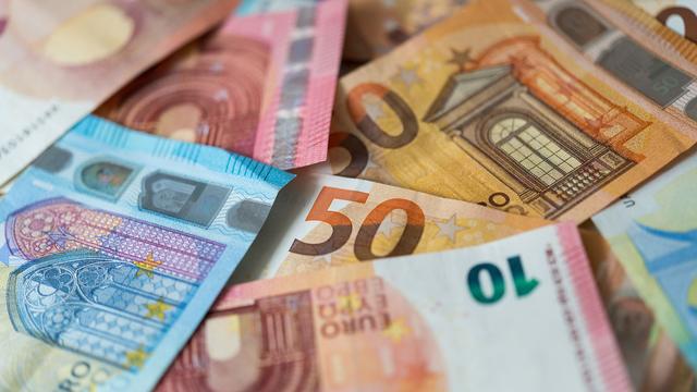 Unternehmen: Ifo: Banken vergeben Kredite wieder zögerlicher
