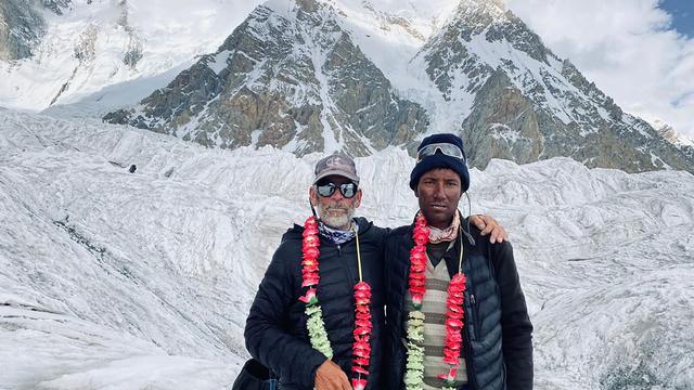 Bergsteigen: Sherpas im Himalaya: Viele Gefahren und wenig Geld