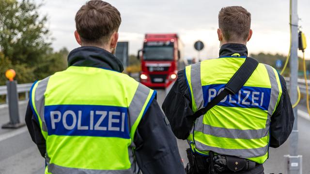 Flüchtlinge: Bundespolizei verlegt nach Stau Kontrollpunkt nach Polen 