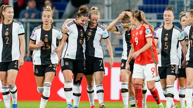 Fußball: «Wird helfen»: Hrubeschs DFB-Frauen siegen gegen Wales