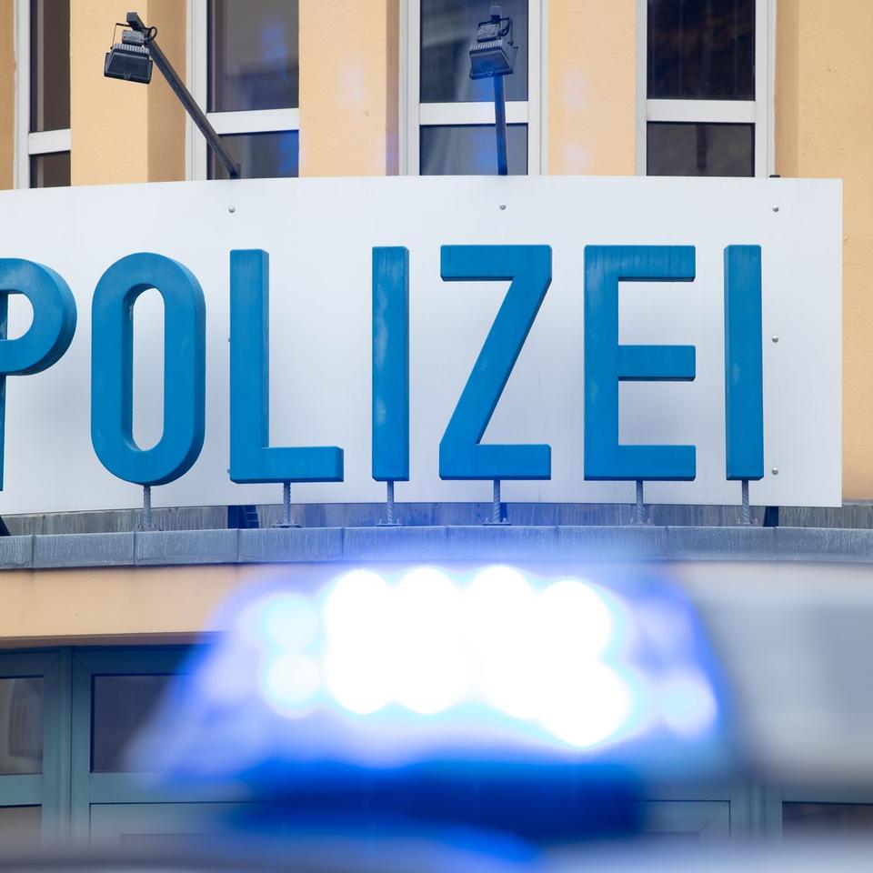 Ermittlungen: Fahrradfahrerin ber gespannte Angelschnur in Kiel gestrzt |  DIE ZEIT