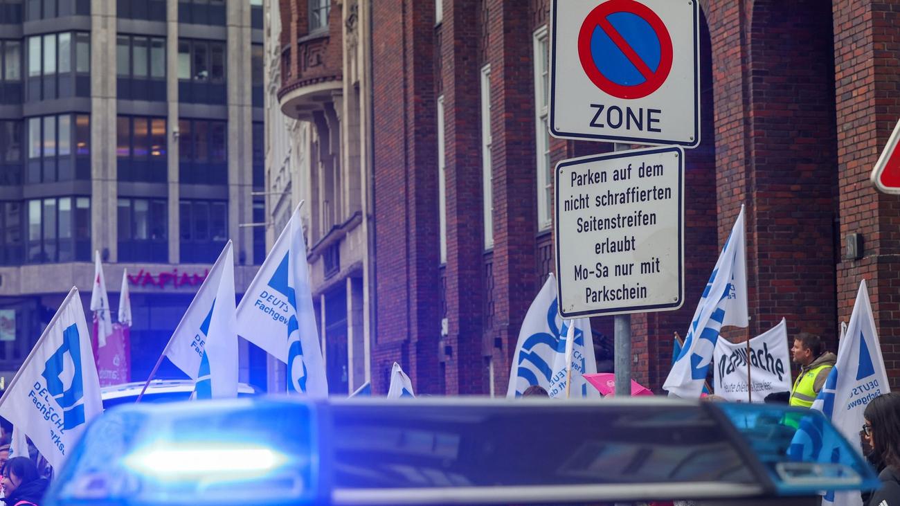 Warning Strike in Hamburg by Public Sector Employees