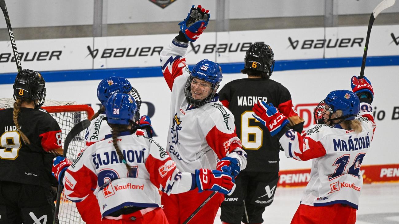 Lední hokej: DEB ženy třetí na Německém poháru po 0:8