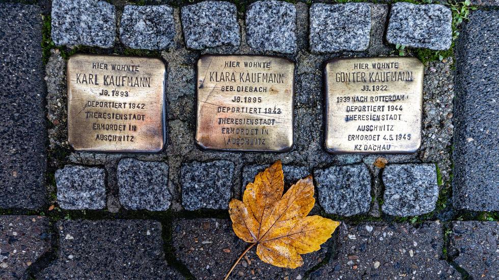 Erinnerungskultur Vor 20 Jahren wird erster Frankfurter Stolperstein
