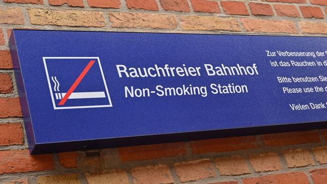 darf man am bahnhof vapen Kommunen: An diesen Haltepunkten in Brandenburg gilt ein Rauchverbot
