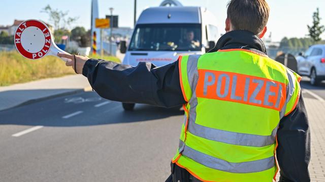 Vorpommern-Greifswald: Bundespolizei stoppt Transporter voll illegaler Pyrotechnik