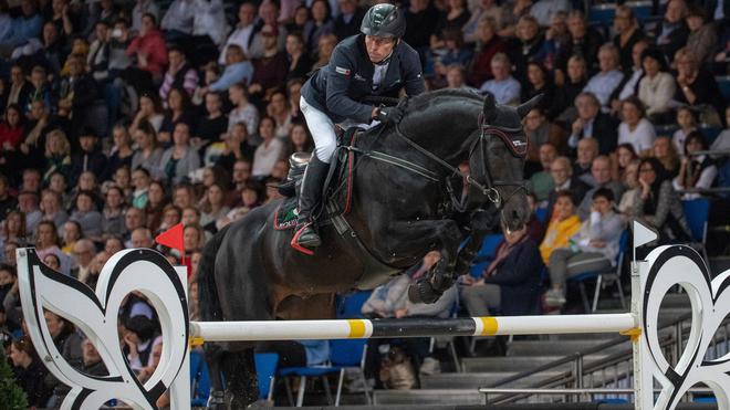 Pferdesport Kölz holt dritten Sieg bei Stuttgarter  