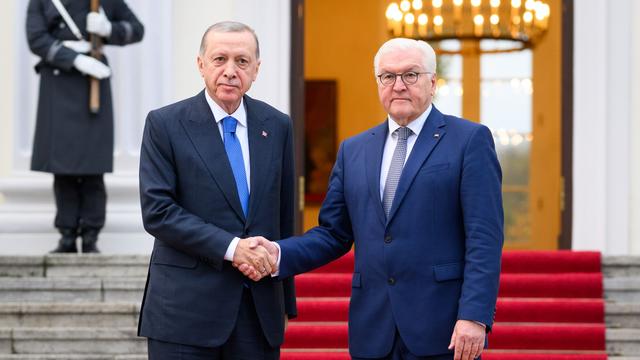 Konflikte: Umstrittener Besuch: Erdogan in Berlin eingetroffen