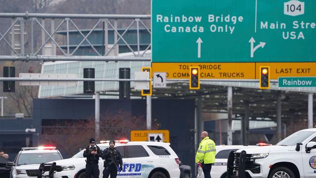 Grenze zwischen USA und Kanada: FBI untersucht Auto-Explosion im US-Bundesstaat New York