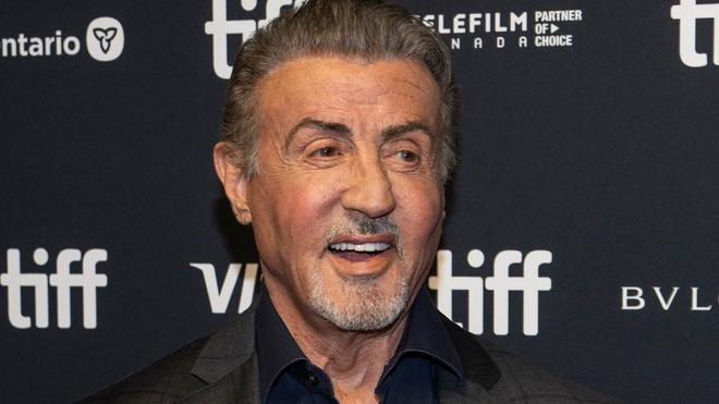 Schauspieler: Stallone schämte sich eine Zeit lang vor seinen Kindern | DIE  ZEIT