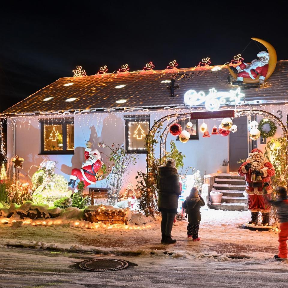 Brauchtum: Hessische Weihnachtshäuser erstrahlen wieder