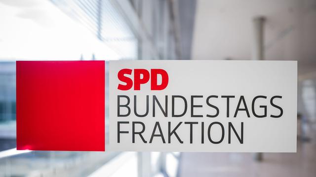 Parteien: Wahlkreisbüro der SPD in Kiel beschmiert 
