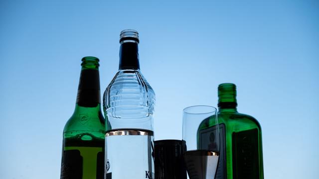Umfrage: Mehrheit der Deutschen sieht Gefahr durch Alkoholwerbung