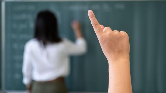 Bildung: Experten: Verkürzte Ausbildung bei Lehrerinnen und Lehrern