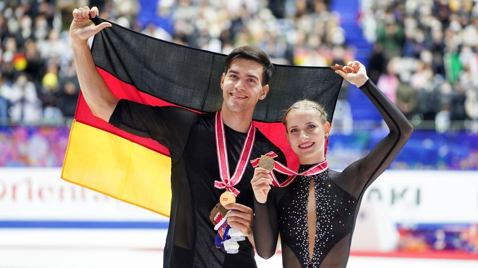 Eiskunstlauf Hase/Volodin gewinnen Grand PrixFinale in