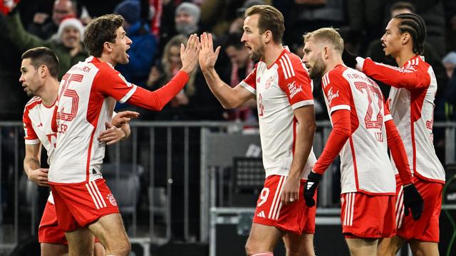 Bundesliga: Bayern lassen sich nicht von Hoeneß ärgern: Kanes Blitztor
