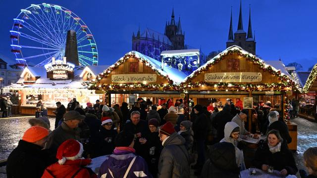 Markt auf dem Domplatz: Erfurter Weihnachtsmarkt erreicht eine Million Besucher