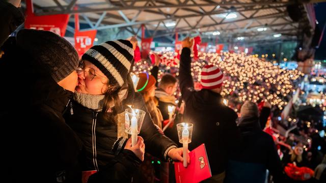 Fußball: 28.500 Union-Fans stimmen sich auf Weihnachten ein
