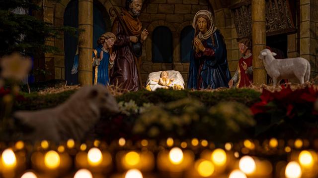 Weihnachten: Kirchen laden zu weihnachtlichen Gottesdiensten 