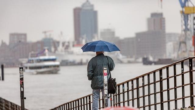 Wetter: Hochwasserlage in Hamburg entspannt: Regen an Weihnachten 
