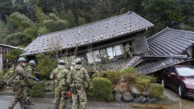 Katastrophen: Japan untersucht Flugzeugkollision - Weitere Bebenopfer